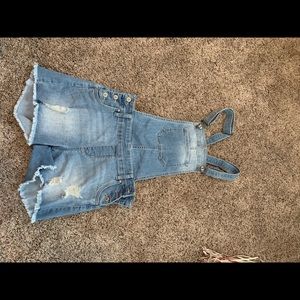Short overalls